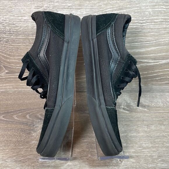 Vans Old Skool Low Top Little Boy Size 2 Black Suede Canvas Triple Black Shoe - Picture 9 of 12